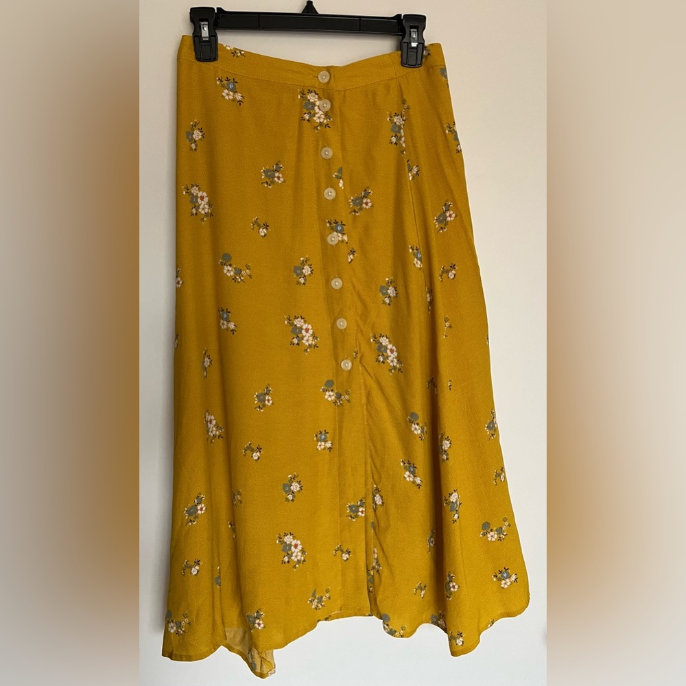 Gap, flow summer skirt, size 2 petite